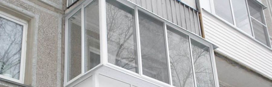Сколько стоит остеклить балкон в панельном доме